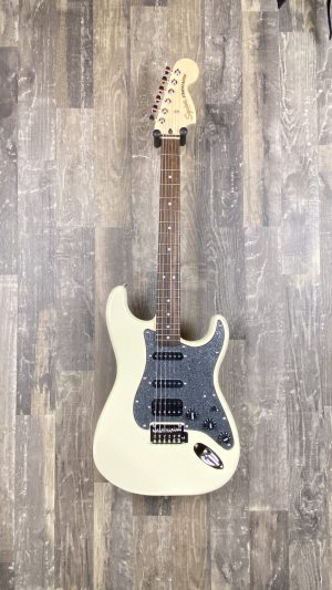 Fender Squier FSR Affinity HSS Stratocaster LRL Olympic White